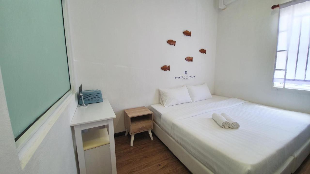 Ocean House Hostel Semporna Exterior photo